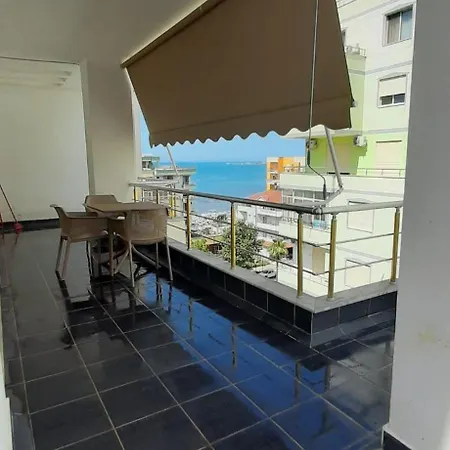 Huge Terrace With Sea View דירה *
