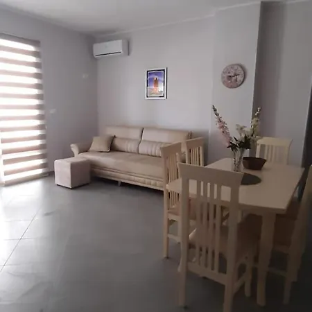 Huge Terrace With Sea View * Durrës